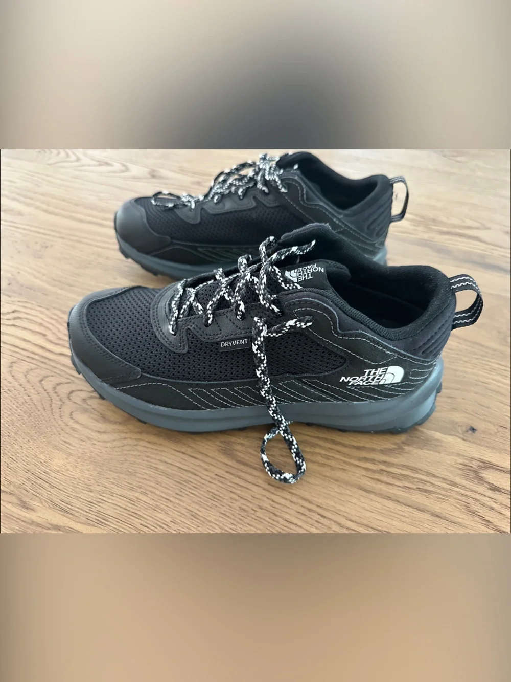 The North Face Youth Fastpack Hiker Waterproof shoes